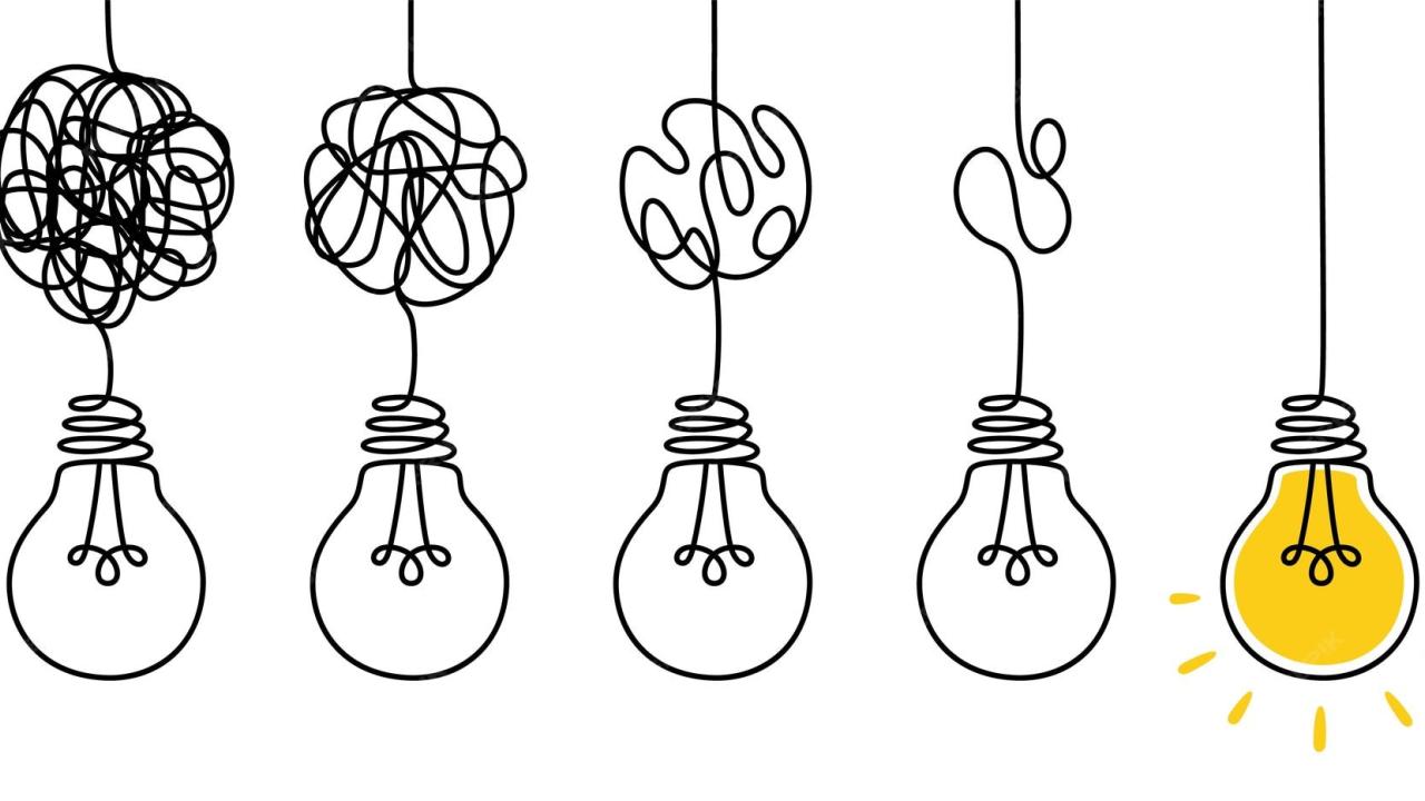 lightbulbs with tangles that get simplified